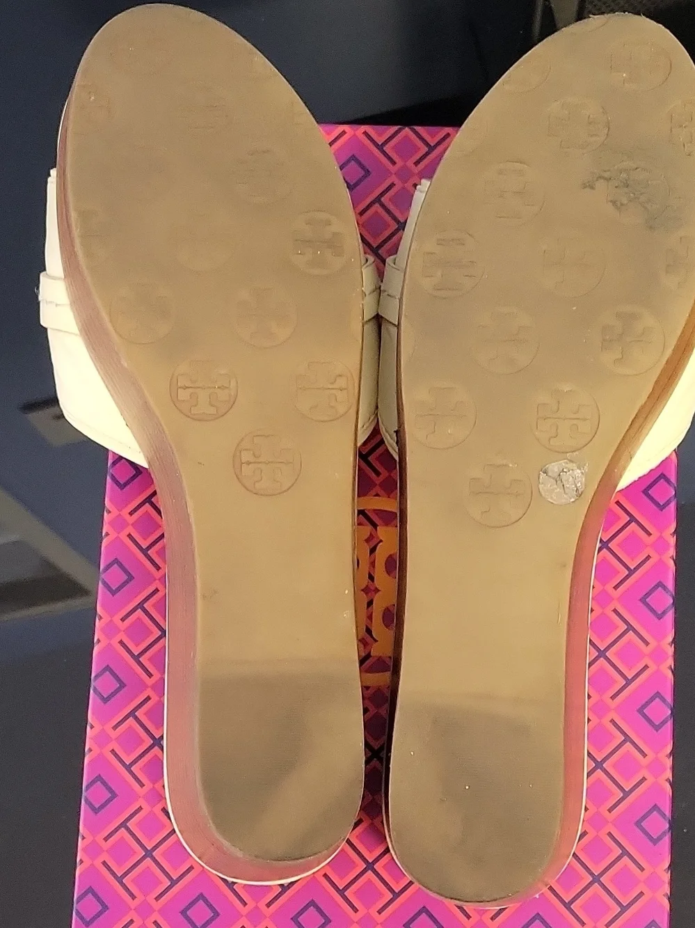Tory Burch Cream Slide Sandals with Logo Medallion